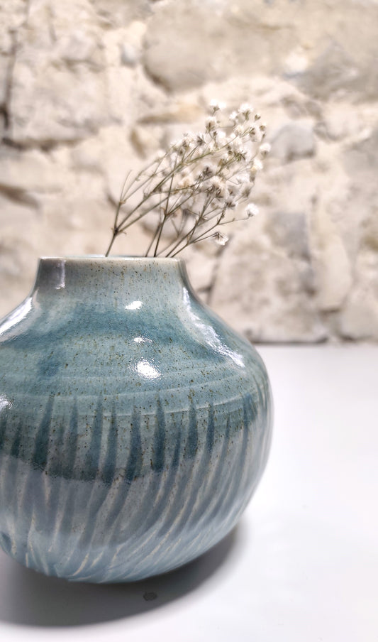 KISS OF BLUE vase