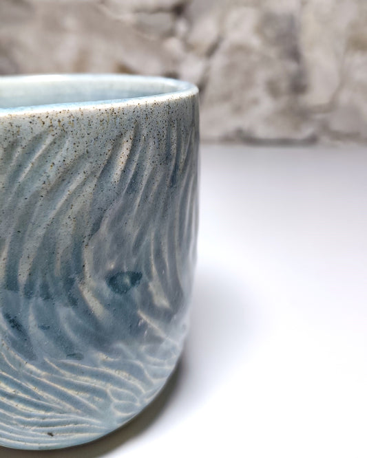 KISS OF BLUE flower pot/vase